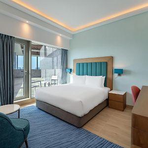Zimmer mit Kingsize-Bett